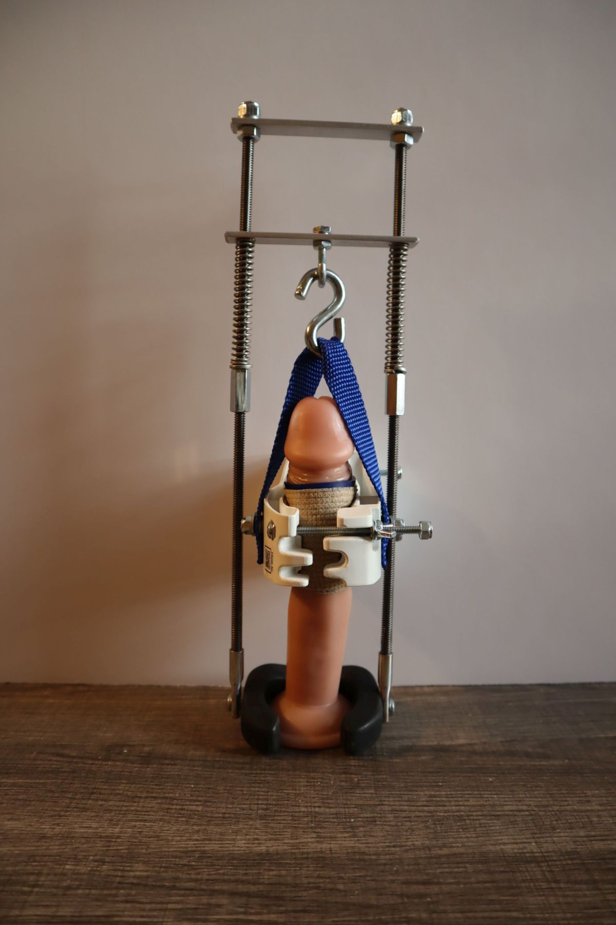 apex penis extender with malehanger